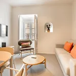 Pn Modern & Tastefully Renovated - 3br In The Heart Of *