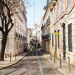 Pn Modern & Tastefully Renovated - 3br In The Heart Of Lisboa