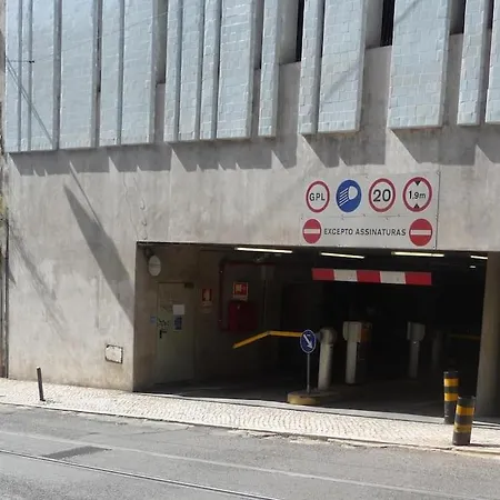 Pn New Ac! Stylish & Central- View To Tram 28! Lissabon