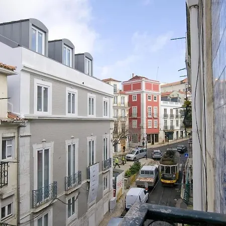 Appartement Pn New Ac! Stylish & Central- View To Tram 28! Lissabon