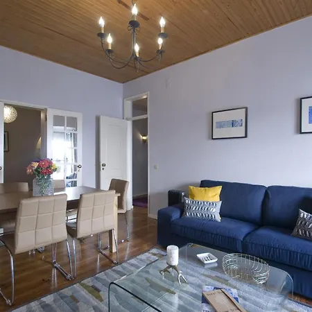 Pn New Ac! Stylish & Central- View To Tram 28! Lissabon