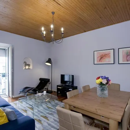 Pn Currently Being Completely Renovated! In The Heart Lisbon! Book In Advance To Secure Your *