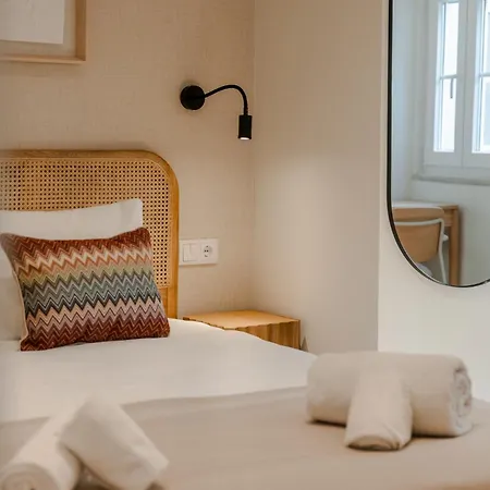 Pn Modern & Tastefully Renovated - 3br In The Heart Of Apartament Lizbona