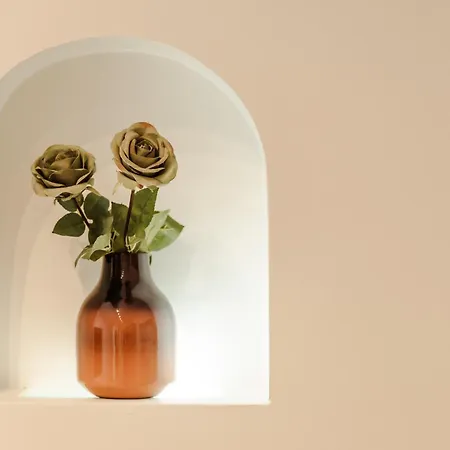 Pn Modern & Tastefully Renovated - 3br In The Heart Of リスボン