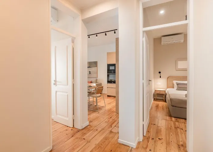 Pn Modern & Tastefully Renovated - 3br In The Heart Of * Lizbona