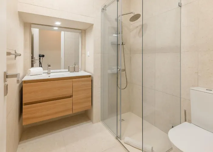Pn Modern & Tastefully Renovated - 3br In The Heart Of * Lizbona