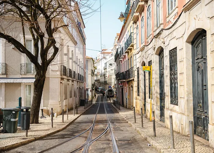 Pn Modern & Tastefully Renovated - 3br In The Heart Of Lizbona
