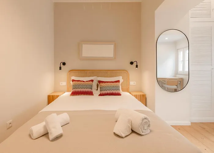 Pn Modern & Tastefully Renovated - 3br In The Heart Of Lisboa